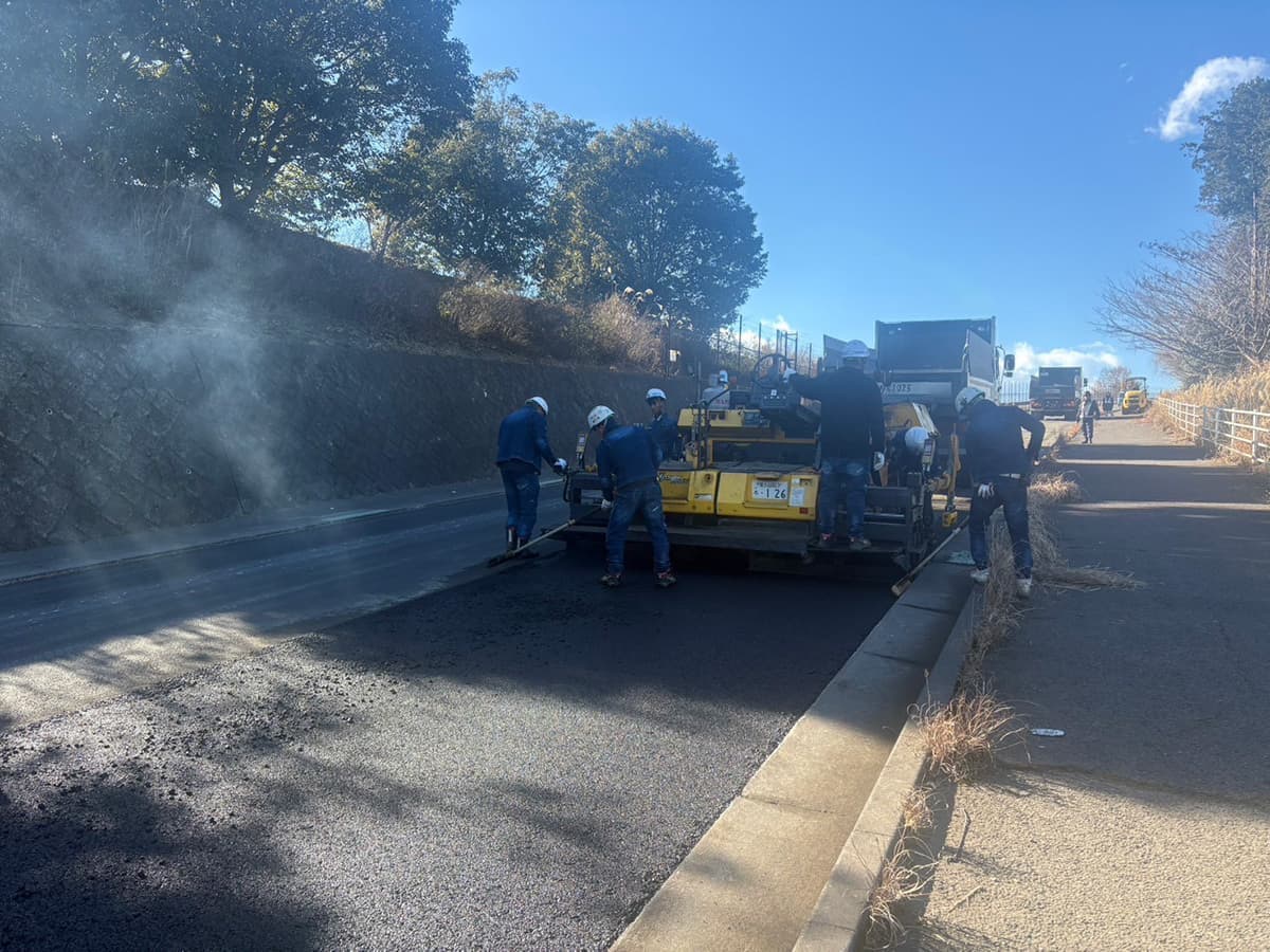 富士市株式会社一輝（いちき）の令和6年度厚原込野16号線舗装改修工事の基層